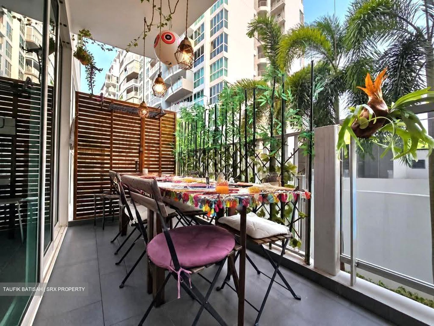 1 Canberra (D27), Condominium #615436751